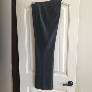 Anne Klein like new gray pants Sz 6 stretch.